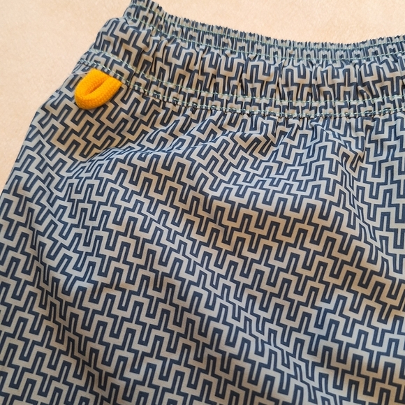 NWT- J. Crew Flex 6" Swim Shorts - Picture 6 of 13